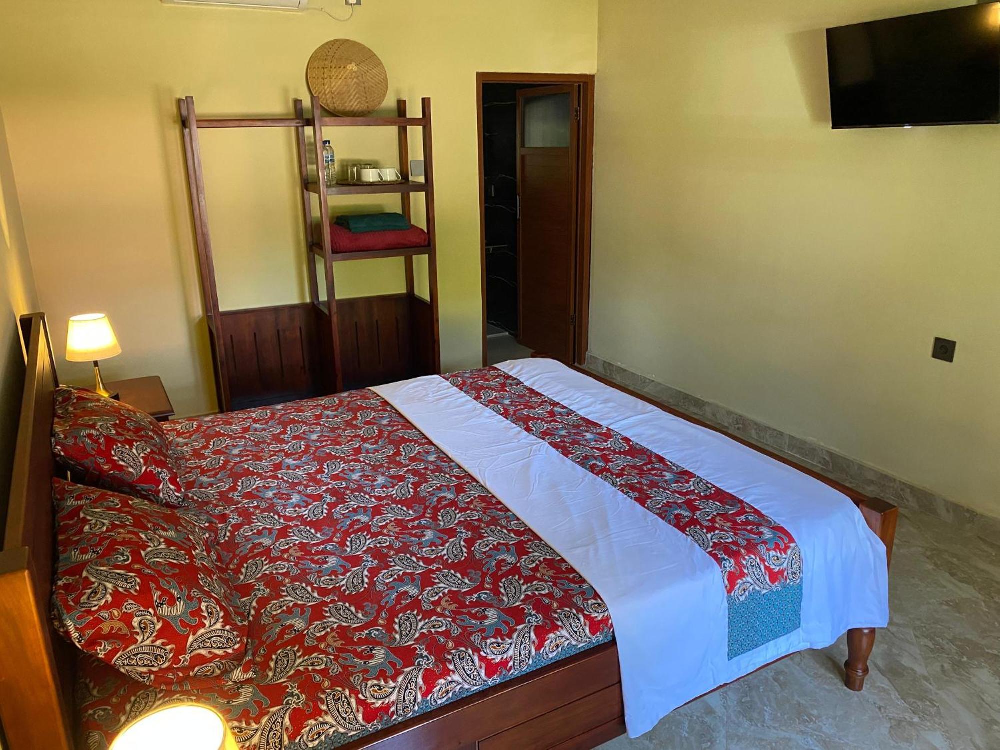 Mango Guesthouse Pangandaran Esterno foto