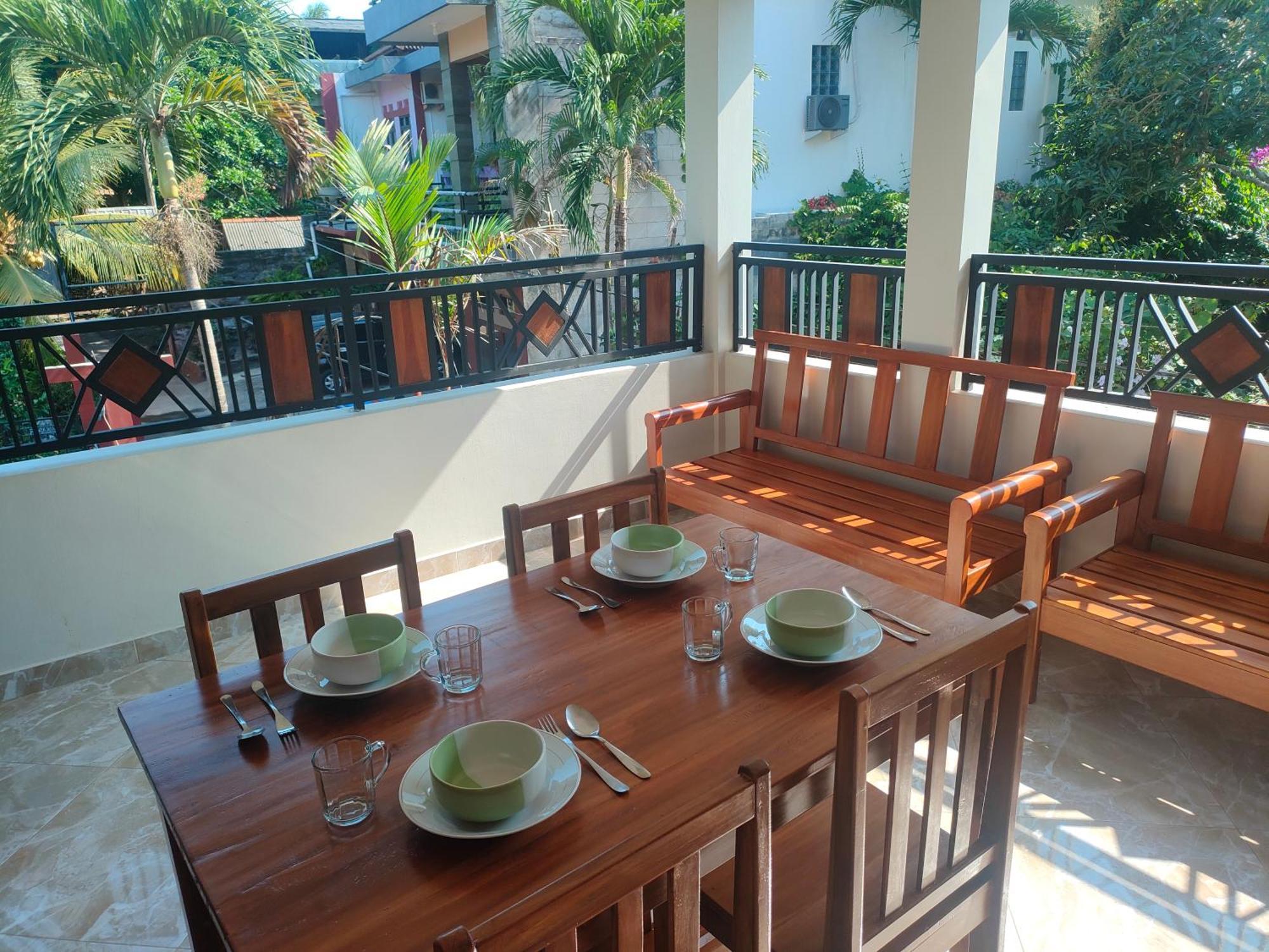 Mango Guesthouse Pangandaran Esterno foto