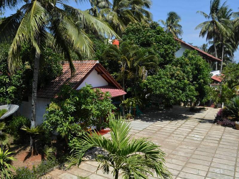 Mango Guesthouse Pangandaran Esterno foto